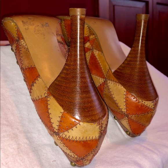 Carlos Santana “Puzzled” patchwork pointyStilettos - Picture 7 of 8